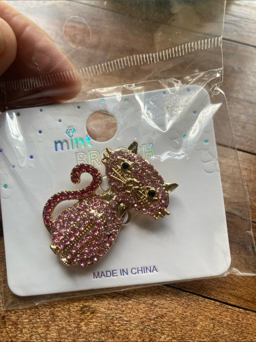 Mint Pink Crystal Cat Brooch Pin